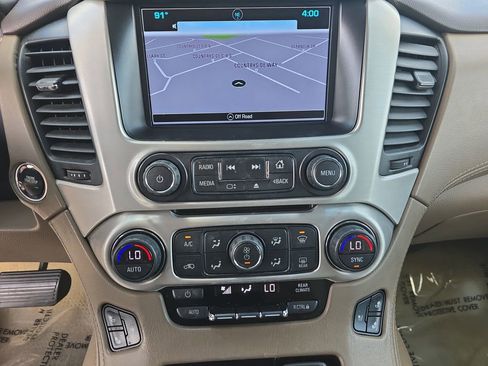 Used 2017 GMC Yukon SLT w/ HD Trailering Package image 23