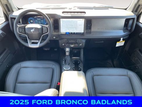 New 2025 Ford Bronco Badlands image 10