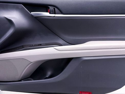 Used 2023 Toyota Camry LE image 32