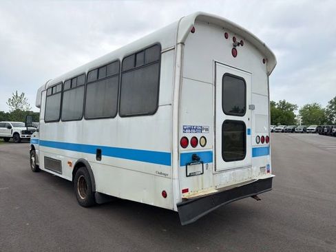 Used 2011 Ford E-450 and Econoline 450 Super Duty w/ Shuttle Bus Prep Pkg RWD image 12