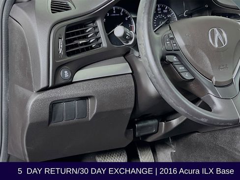 Used 2016 Acura ILX image 11