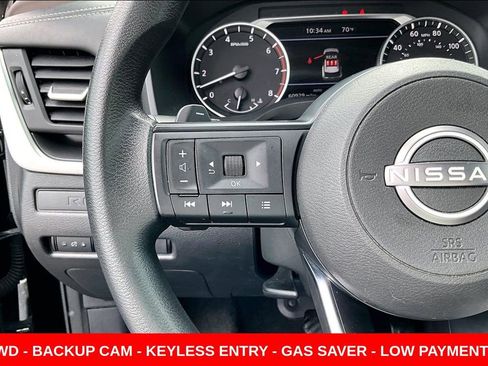 Used 2023 Nissan Rogue S image 11