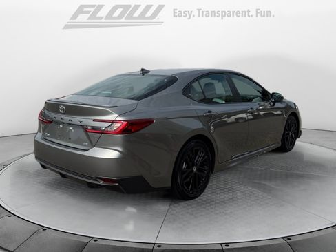 Used 2026 Toyota Camry SE w/ Convenience Package FWD image 7