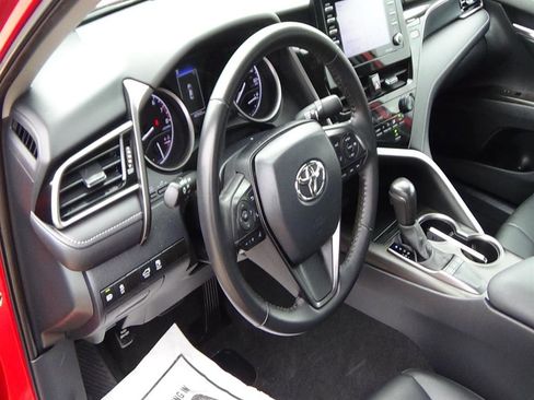 Used 2024 Toyota Camry SE image 17