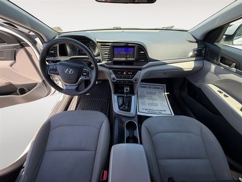 Used 2017 Hyundai Elantra SE FWD image 23
