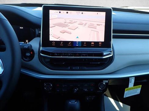 New 2026 Jeep Compass Limited image 18