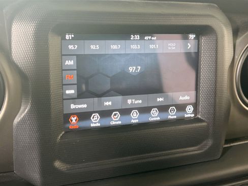 Used 2018 Jeep Wrangler Unlimited Sport S image 14