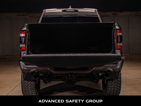 Used 2024 RAM 1500 Laramie AWD/4WD image 9