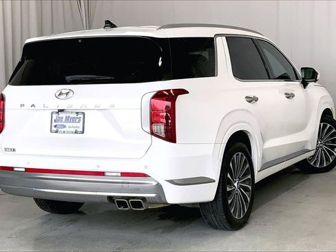 Used 2023 Hyundai Palisade Calligraphy image 12