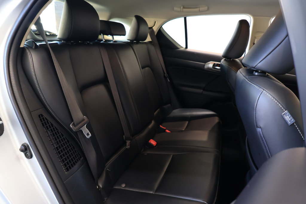 Used 2016 Lexus CT 200h w/ Seat Comfort Package FWD image 22