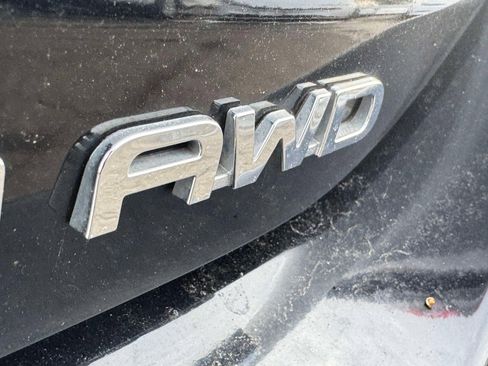 Used 2024 Toyota Highlander Platinum image 9