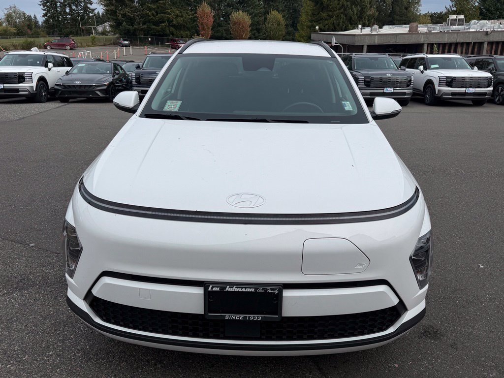 Certified 2025 Hyundai Kona SEL FWD image 4