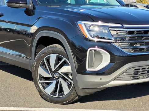 New 2026 Volkswagen Atlas SE FWD image 3