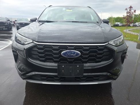 Certified 2024 Ford Escape ST-Line AWD/4WD image 3