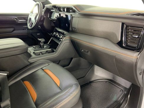 Used 2024 GMC Sierra 1500 AT4 w/ Technology Package image 16