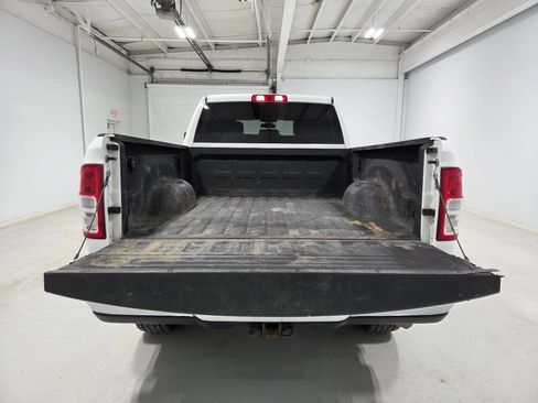 Used 2024 RAM 2500 Tradesman w/ Chrome Appearance Group AWD/4WD image 7