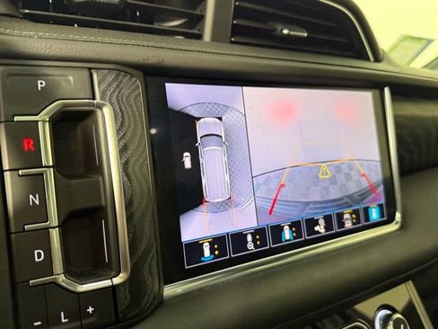 Used 2021 GMC Yukon XL Denali AWD/4WD image 16