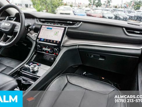 Used 2023 Jeep Grand Cherokee Limited AWD/4WD image 23