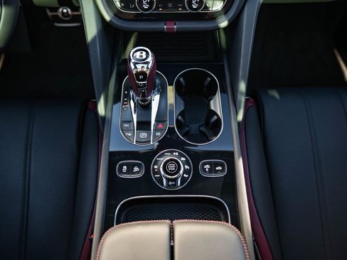 Used 2023 Bentley Bentayga Speed image 27