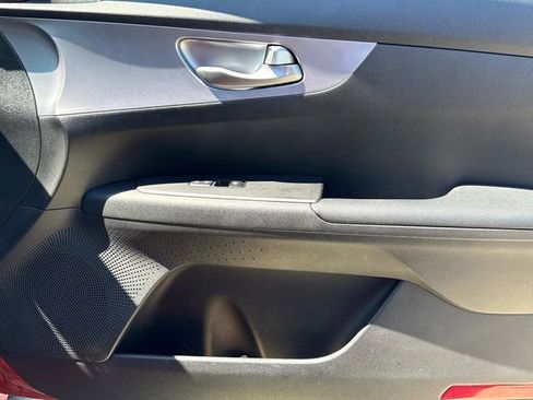 Used 2022 Kia Forte LXS image 20