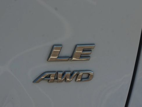 Used 2023 Toyota RAV4 LE AWD/4WD image 17