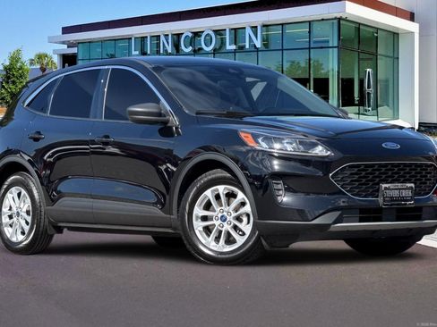 Used 2022 Ford Escape SE FWD image 2
