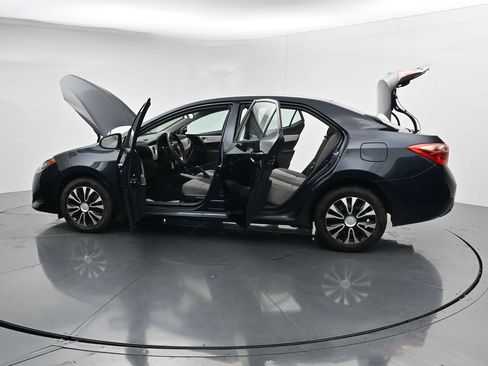 Used 2019 Toyota Corolla LE FWD image 45