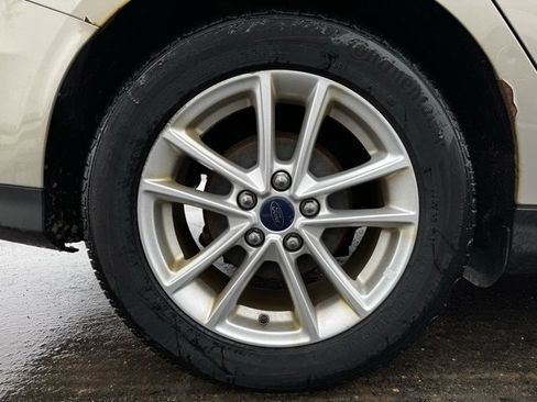 Used 2015 Ford Focus SE image 34