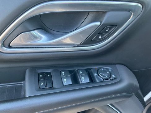 Used 2024 Chevrolet Suburban LT image 14