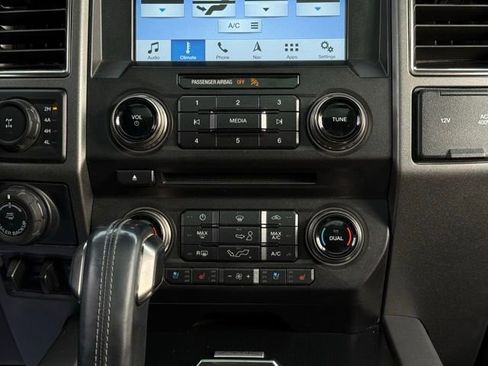 Certified 2018 Ford F150 Raptor w/ Equipment Group 802A Luxury image 31