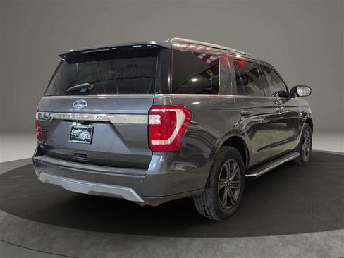 Used 2018 Ford Expedition XLT w/ Equipment Group 202A image 5