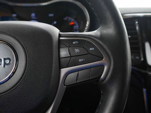 Used 2021 Jeep Grand Cherokee Laredo X AWD/4WD image 26