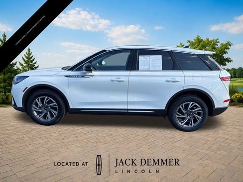 Used 2023 Lincoln Corsair AWD w/ Equipment Group 101A image 3