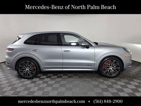 Used 2025 Porsche Cayenne GTS image 7