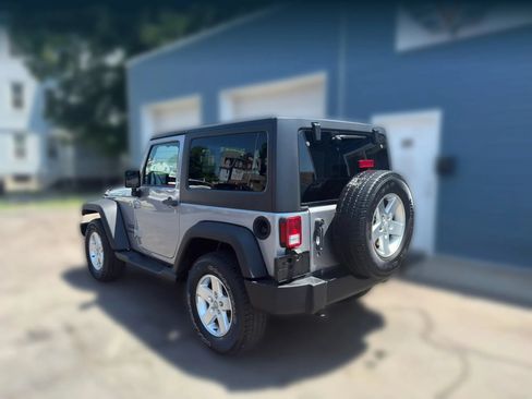 Used 2014 Jeep Wrangler Sport w/ Quick Order Package 24S AWD/4WD image 5