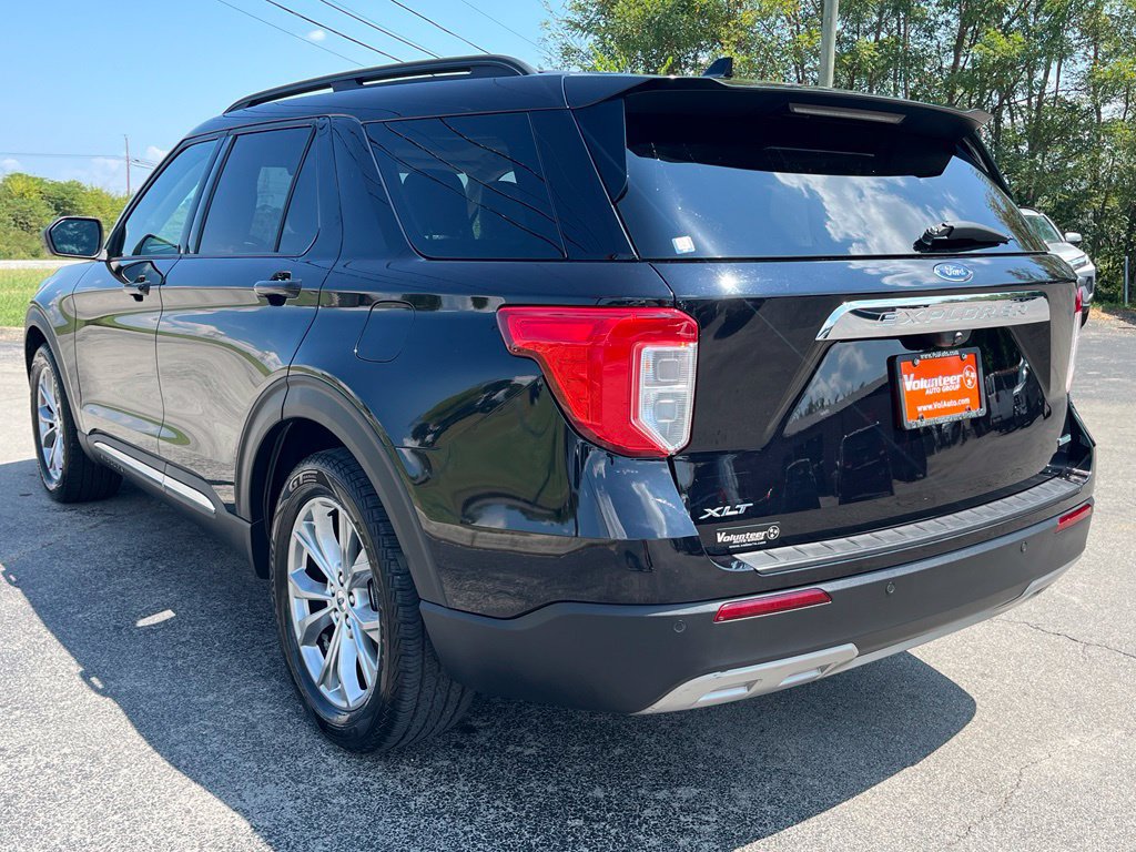Used 2020 Ford Explorer XLT w/ Equipment Group 202A RWD image 7