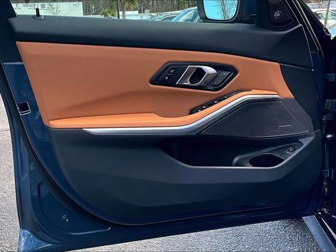 Certified 2025 BMW 330i xDrive Sedan w/ Premium Package image 22