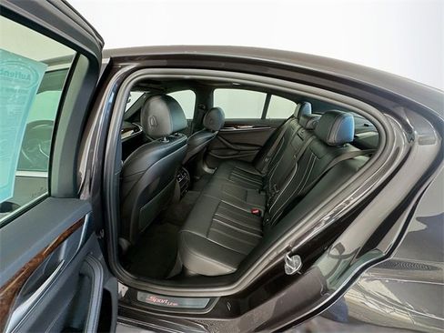 Used 2019 BMW 540i xDrive w/ Premium Package image 25