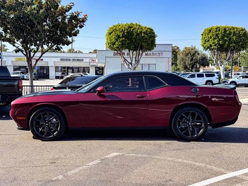 Used 2020 Dodge Challenger SXT w/ Blacktop Package RWD image 3