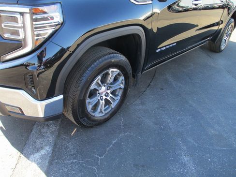 Certified 2025 GMC Sierra 1500 SLT w/ SLT Convenience Package image 13