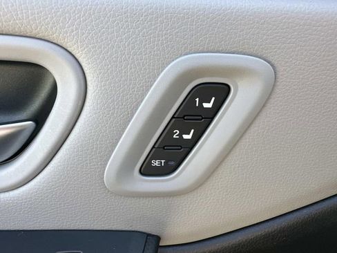 Certified 2025 Honda Pilot EX-L image 20