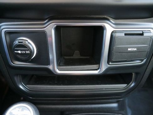 Used 2018 Jeep Wrangler Unlimited Sport image 20