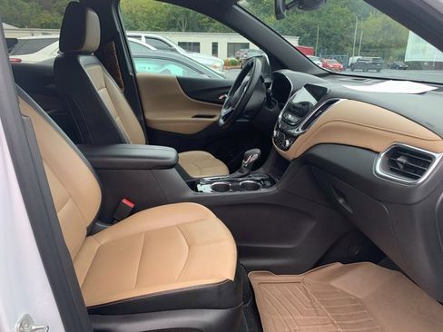 Used 2023 Chevrolet Equinox Premier image 18