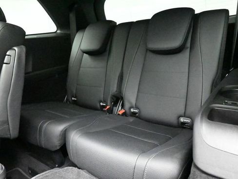 Used 2022 Mercedes-Benz GLS 450 4MATIC image 18