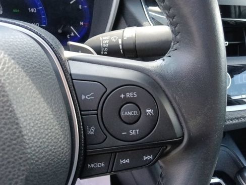 Used 2020 Toyota Corolla XSE FWD image 19