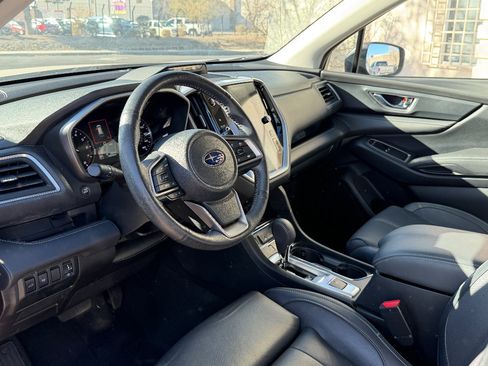 Used 2023 Subaru Ascent Limited image 9