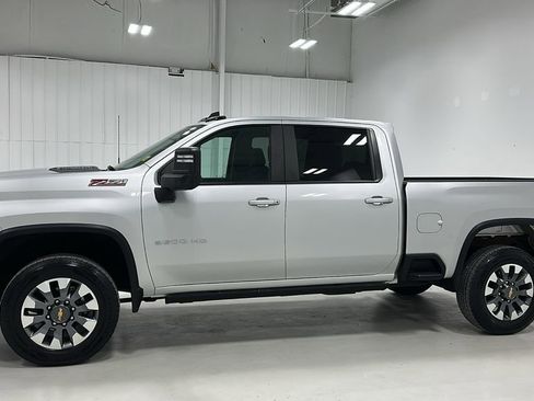 Used 2021 Chevrolet Silverado 2500 LT w/ Gooseneck/5TH Wheel Package image 3