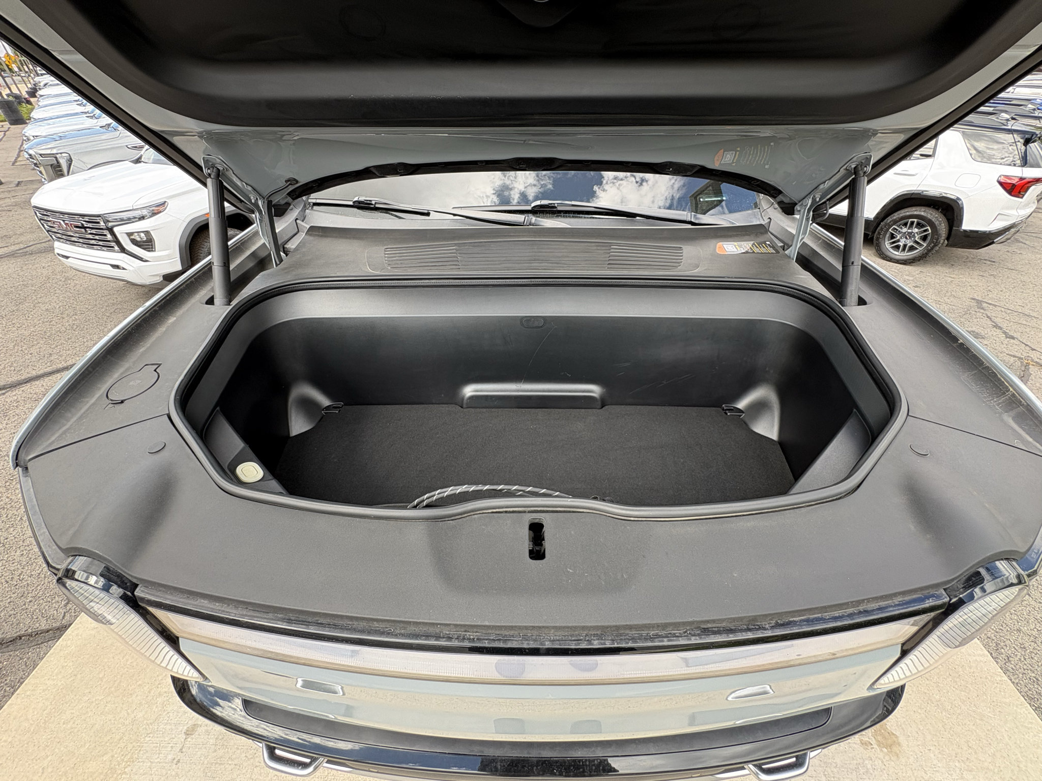 Used 2023 Rivian R1T Adventure Quad AWD/4WD image 17
