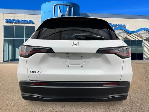 New 2026 Honda HR-V LX image 4
