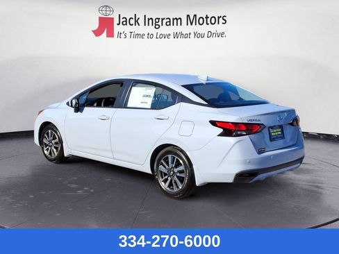 New 2025 Nissan Versa SV w/ Trunk Package image 3